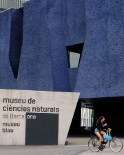 Image: Vicente Zambrano Exterior of Museu Ciències Naturals. Museu Blau
