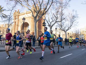 Edreams Mitja Marató de Barcelona runners in Barcelona